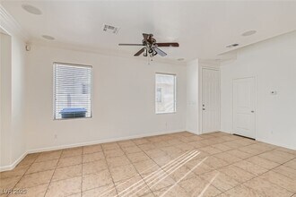 3645 Lakeside Villas Ave in North Las Vegas, NV - Building Photo - Building Photo