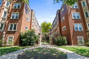 4423 N Lawndale Ave, Unit 1A in Chicago, IL - Building Photo