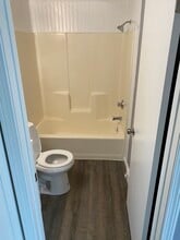 12 Maple St, Unit 2 in Plainville, CT - Building Photo - Building Photo