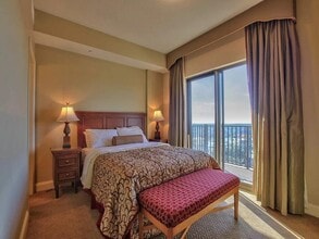 215 W College Ave in Tallahassee, FL - Building Photo - Building Photo