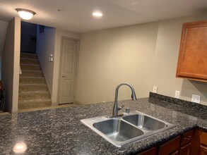 4800 Westlake Pkwy in Sacramento, CA - Building Photo - Building Photo