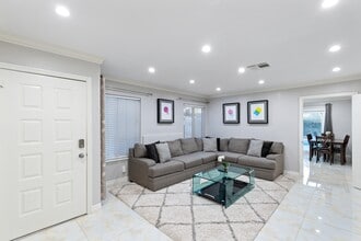 375 Tierra St in Henderson, NV - Building Photo - Building Photo