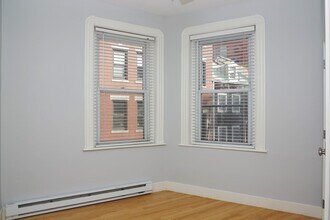 59 Snow Hill St in Boston, MA - Building Photo - Building Photo
