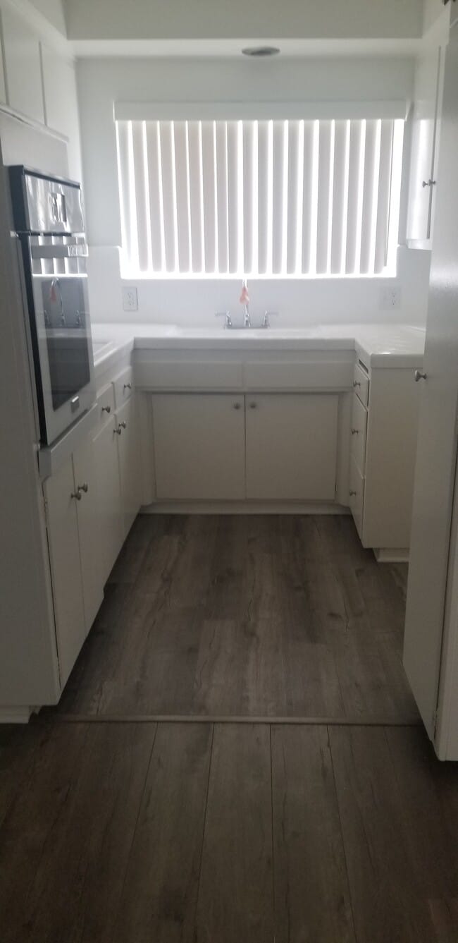 4312 Colfax Ave, Unit 9