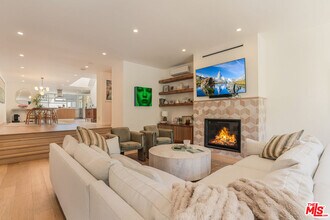 16 Voyage St in Los Angeles, CA - Building Photo - Building Photo