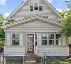 311 E 31st St in Minneapolis, MN - Building Photo