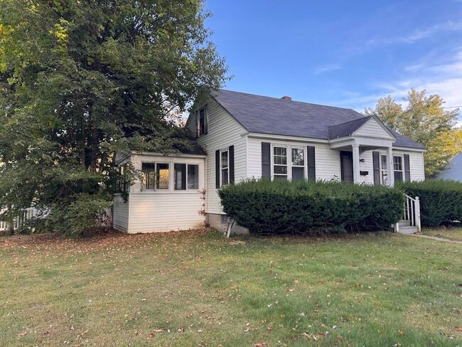 16 Belmont Ave in Keene, NH - Building Photo - Building Photo