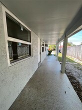 122 NW 6th Ave in Dania Beach, FL - Foto de edificio - Building Photo
