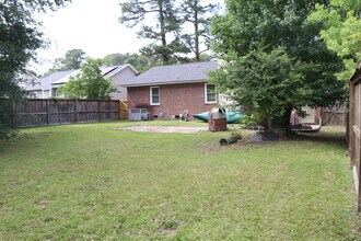 5681 Pepperbush Dr in Fayetteville, NC - Building Photo - Building Photo