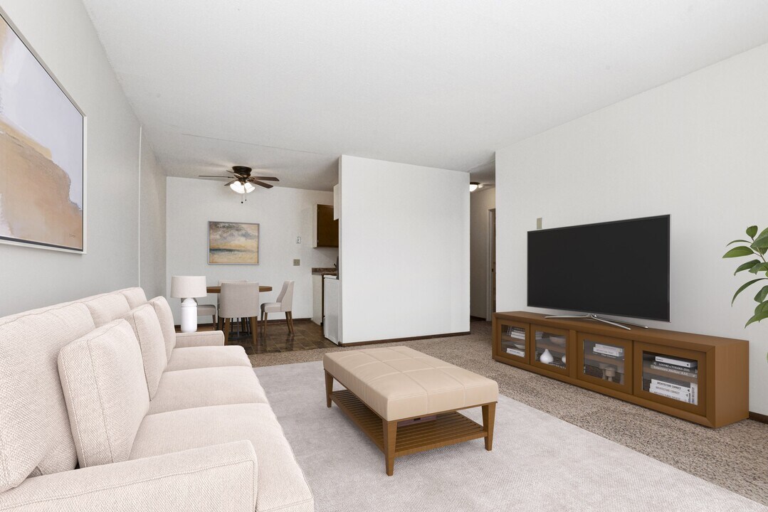 Covington Court in West St. Paul, MN - Building Photo