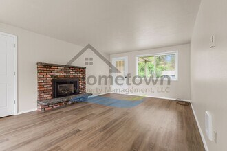 3403 W Pine Hill Dr in Coeur d'Alene, ID - Building Photo - Building Photo