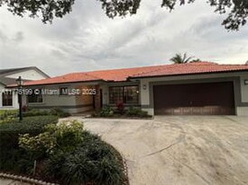 8321 NW 167th Terrace in Miami Lakes, FL - Building Photo