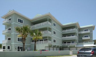 423 S Atlantic Ave in New Smyrna, FL - Building Photo