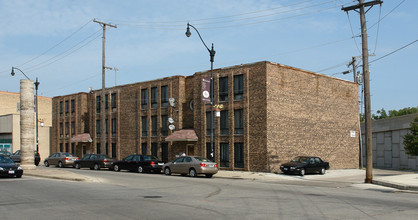 2417-2425 S Wentworth Ave in Chicago, IL - Building Photo - Building Photo