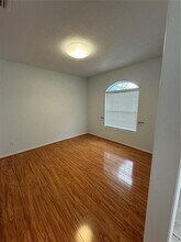 5209 NW 30 Ln in Gainesville, FL - Building Photo - Building Photo