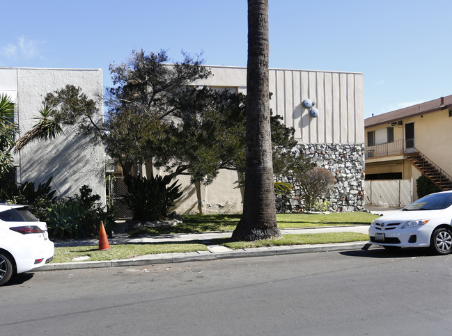 124 N Belmont St in Glendale, CA - Foto de edificio - Building Photo