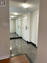 5785-5785 Yonge St in Toronto, ON - Building Photo - Building Photo