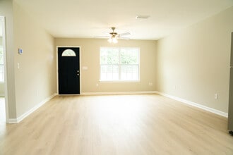 805 Martin St, Unit 805A in Bainbridge, GA - Building Photo - Building Photo