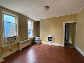 6764 Huntingdon St in Harrisburg, PA - Foto de edificio - Building Photo