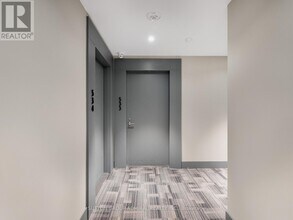 20 O'Neill Rd in Toronto, ON - Building Photo - Building Photo