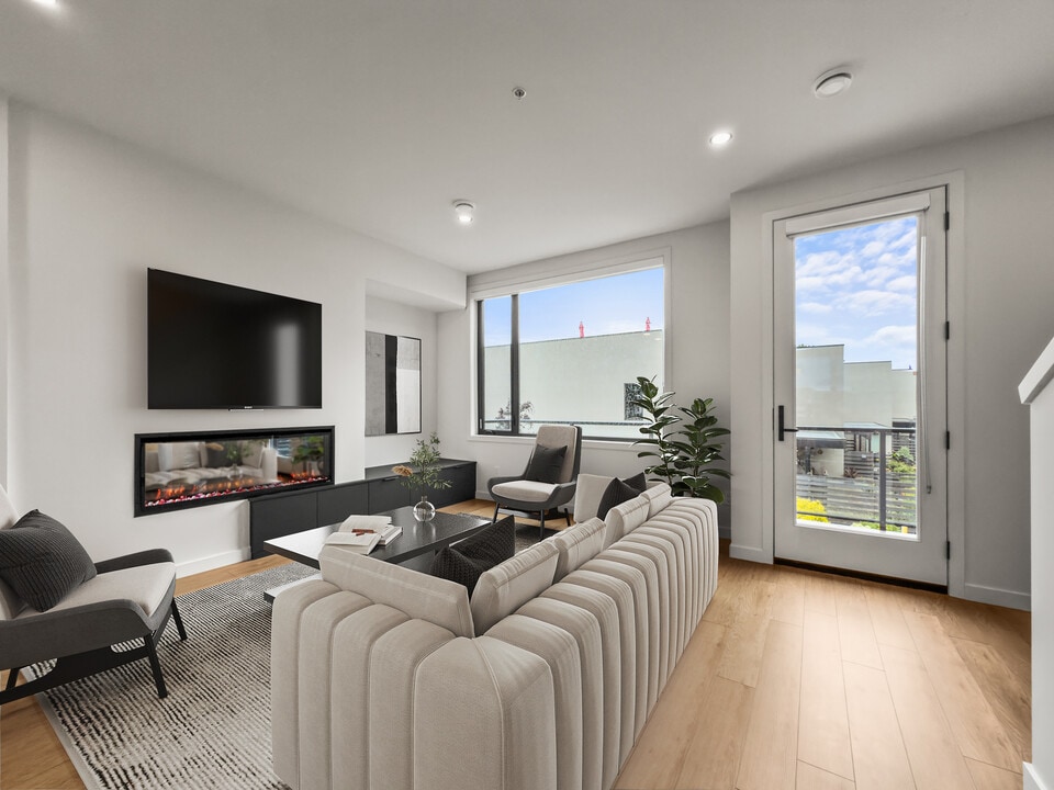 Westmin 795 in Penticton, BC - Building Photo