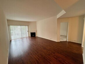 Charming Unit Available For Lease!! in Los Angeles, CA - Foto de edificio - Interior Photo