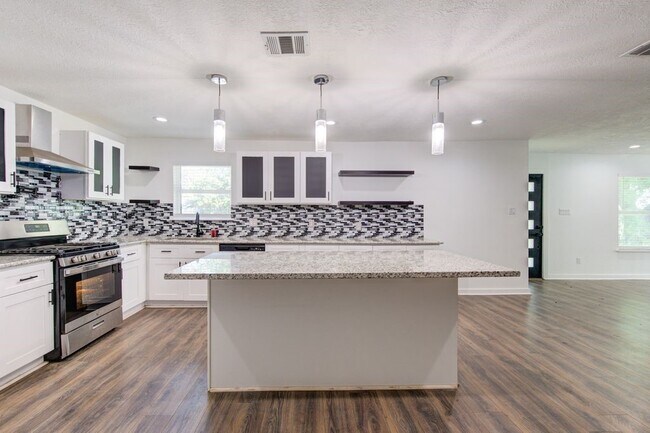 property at 5906 Hilary St