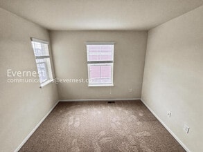 14694 E Crestridge Dr in Aurora, CO - Foto de edificio - Building Photo