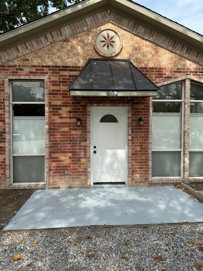 property at 202 S 2nd St