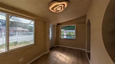 1431 NW 26th St in Miami, FL - Building Photo - Building Photo