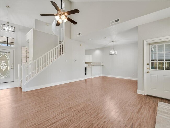 8402 Cima Oak Ln in Austin, TX - Building Photo - Building Photo