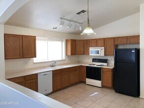 16668 W Belleview St in Goodyear, AZ - Building Photo - Building Photo