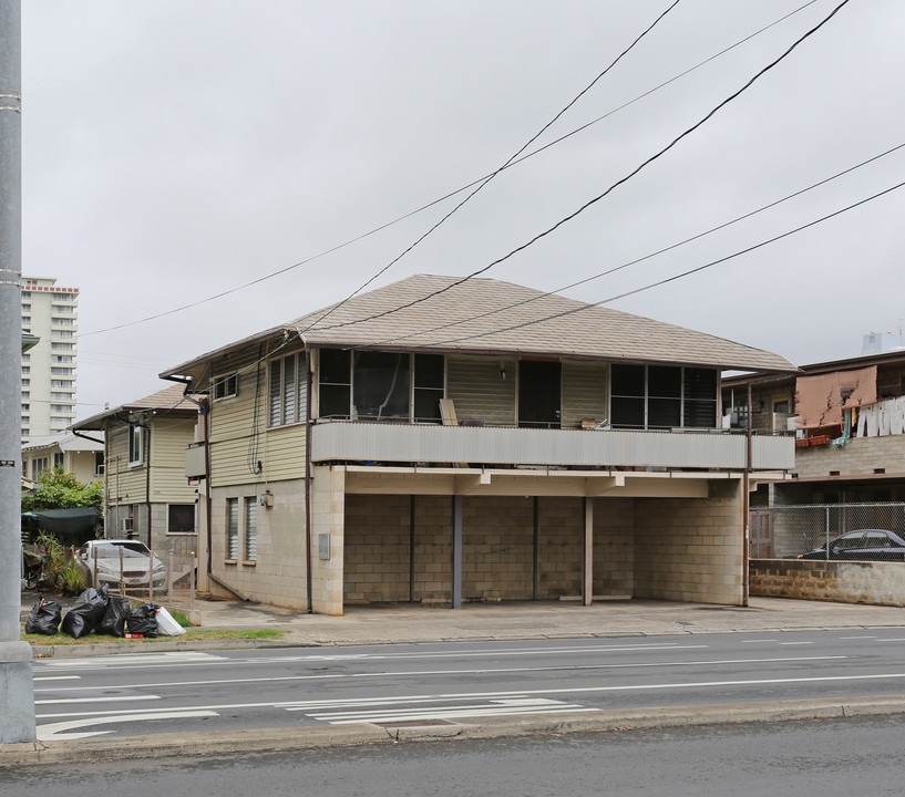 708 University Ave in Honolulu, HI - Building Photo