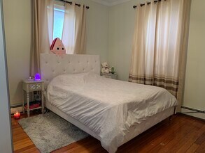 33 Arden St, Unit 1 in Boston, MA - Building Photo - Building Photo