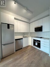 2920-2920 Hwy 7 in Vaughan, ON - Building Photo - Building Photo
