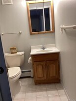 5 Evelyn Rd in Port Jefferson Station, NY - Building Photo