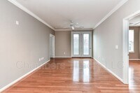 12001 Market St photo'