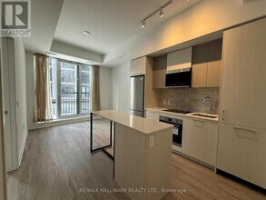 30 Dreamers Wy in Toronto, ON - Building Photo - Building Photo