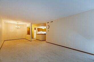 6400 W Berteau Ave in Chicago, IL - Building Photo - Building Photo