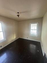 1601 Mabel Ave in Flint, MI - Building Photo - Building Photo