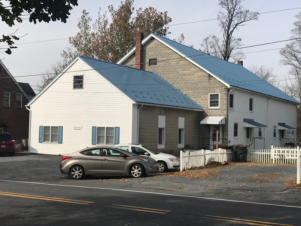 5 N Main St in Mont Alto, PA - Building Photo