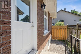13 Derby Ln in St Catharines, ON - Building Photo - Building Photo