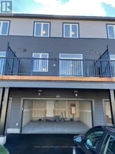 806 Everbloom Ln in Ottawa, ON - Building Photo - Building Photo