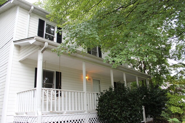 5097 Hutchins St in Winston-Salem, NC - Building Photo - Building Photo