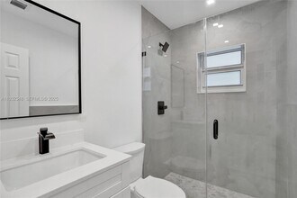 922 NW 4th Ave in Fort Lauderdale, FL - Building Photo - Building Photo