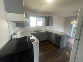 896 Patterson Ave in Kelowna, BC - Building Photo - Building Photo