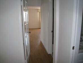 10747 Wilshire Blvd, Unit PH 4 in Los Angeles, CA - Foto de edificio - Building Photo