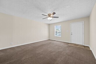 105 Solid Rock Ct in Clarksville, TN - Building Photo - Building Photo