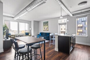 235 S Delaware St in Indianapolis, IN - Building Photo