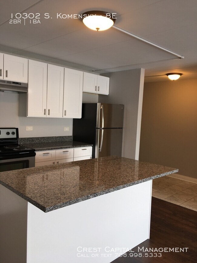 10302 S Komensky Ave-Unit -8E in Oak Lawn, IL - Building Photo - Building Photo